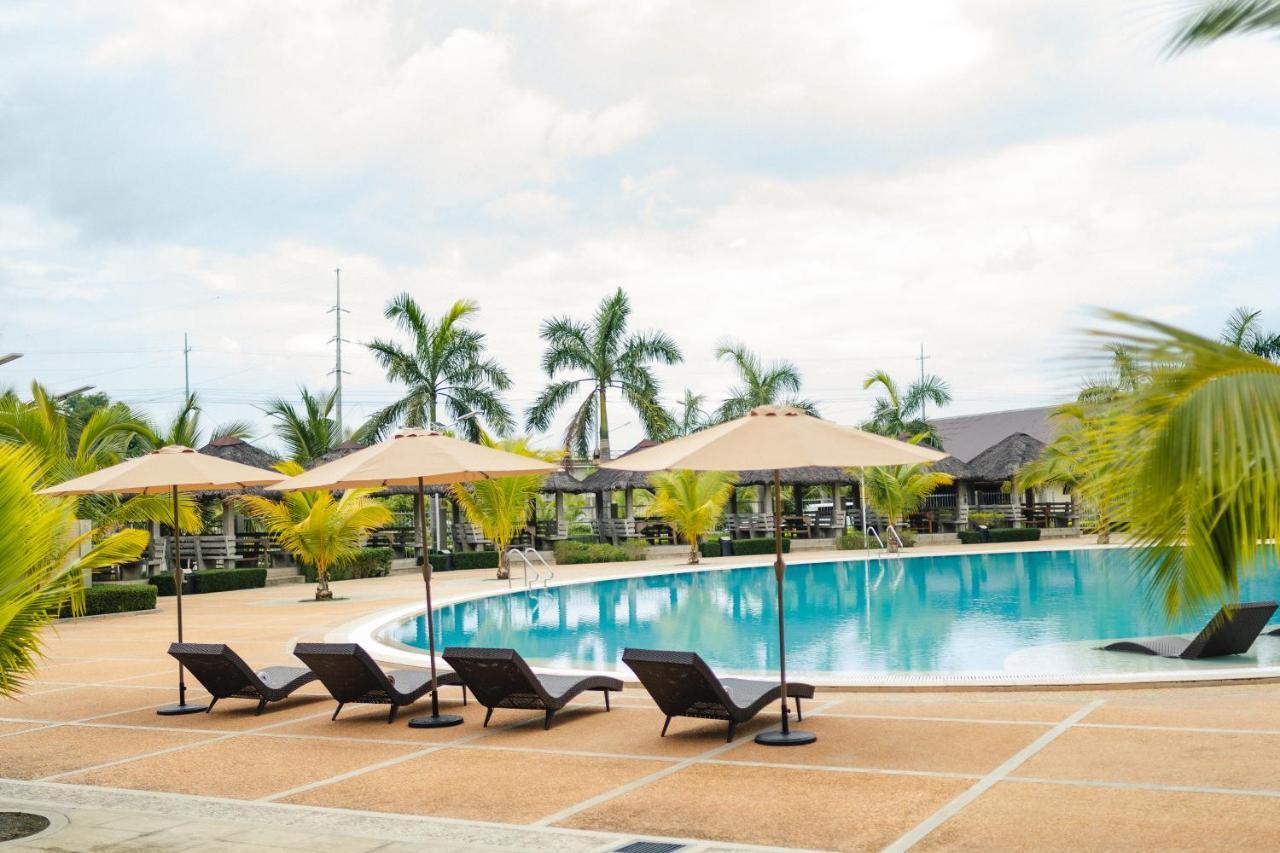 River Palm Hotel And Resort Powered By Cocotel Bugallon Экстерьер фото